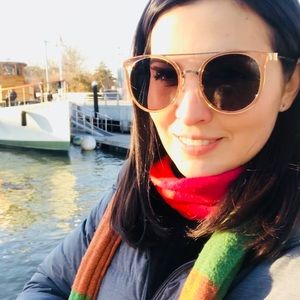 Meet your Posher, Carolina